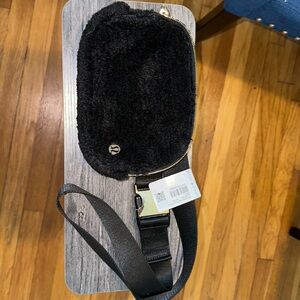 NWT Black Everyday Black Fleece belt bag
